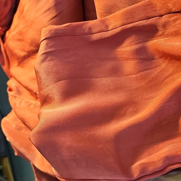 Women's jump suit. Beautiful skinny fabric color is rouge. large. Elastic w tie - Picture 10 of 12